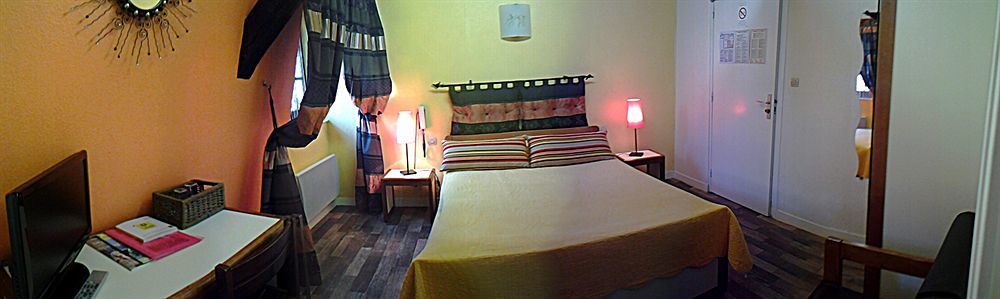Hotel De La Tour De L'Horloge Dinan Dış mekan fotoğraf